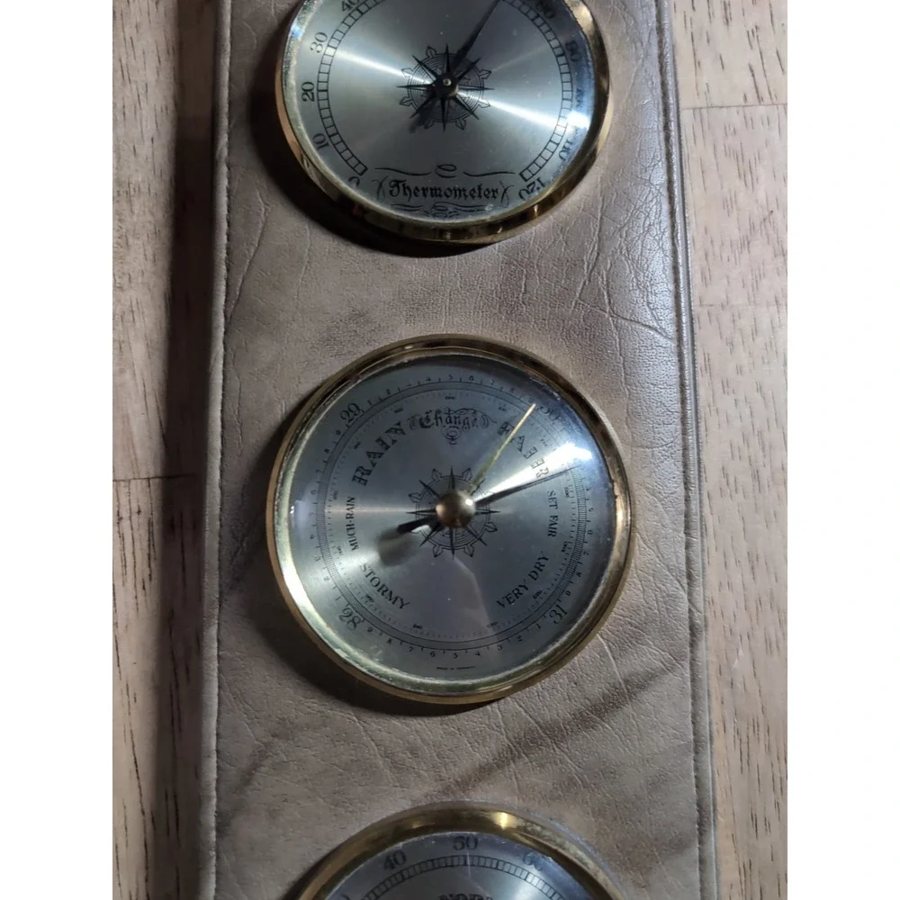 Unique Vintage Leather Encased Weather Center Barometer Thermometer‎ Hygrometer.